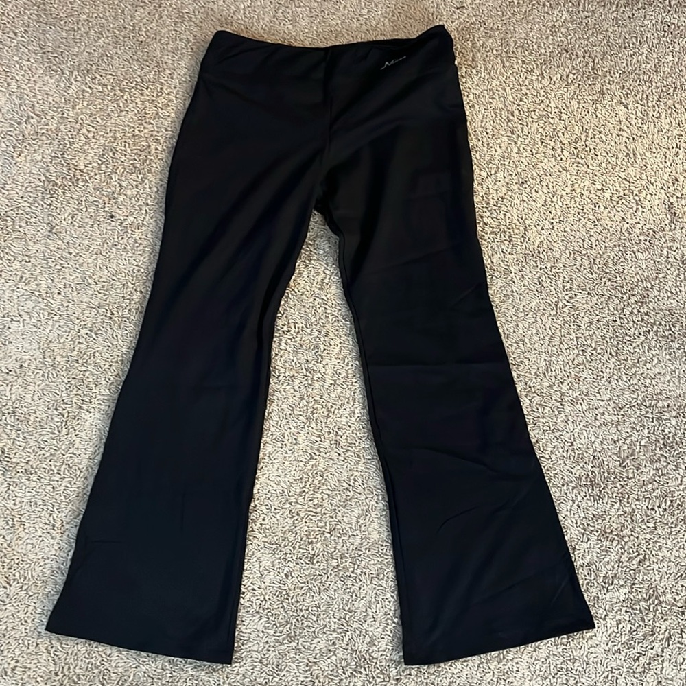 Nirlon Black Flare Yoga Leggings Pants - X-large NWT